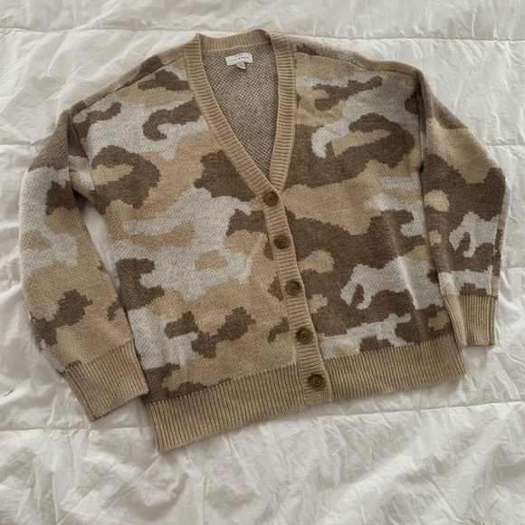 Lucky Brand Camo Cardigan - Picture 1 of 6